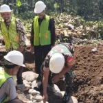 Kacabdisdik H Arafah meletakkan batu pertama revitalisasi SMKN 11 Bulukumba